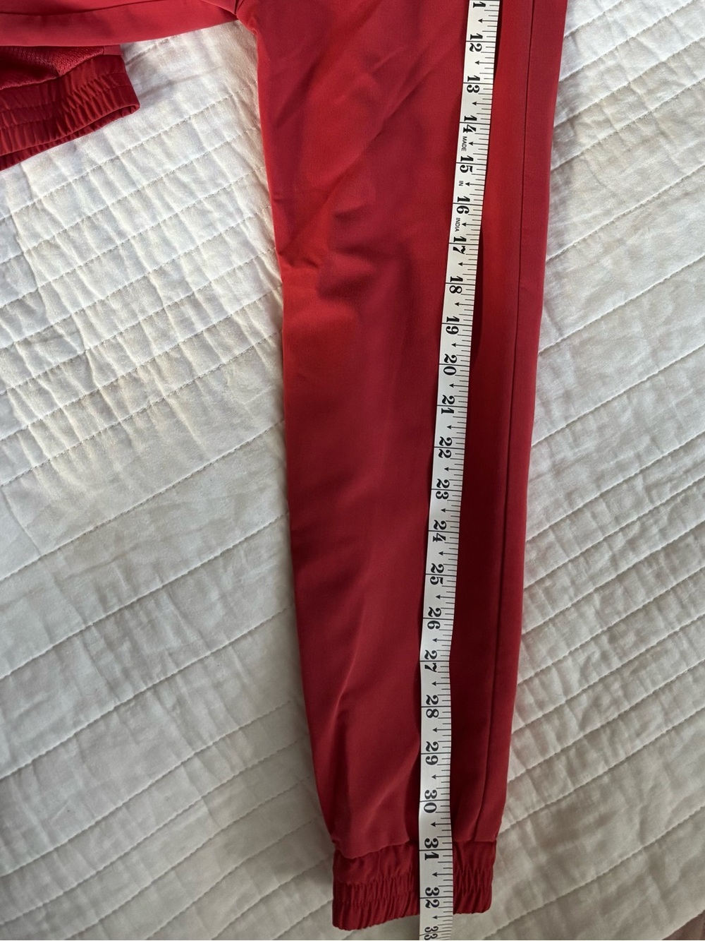 FIGS Performance Jacket Raspberry Sorbet Size Medium - Picture 15 of 15